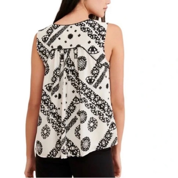 Guilana Silk Tank - Picture 3 of 6